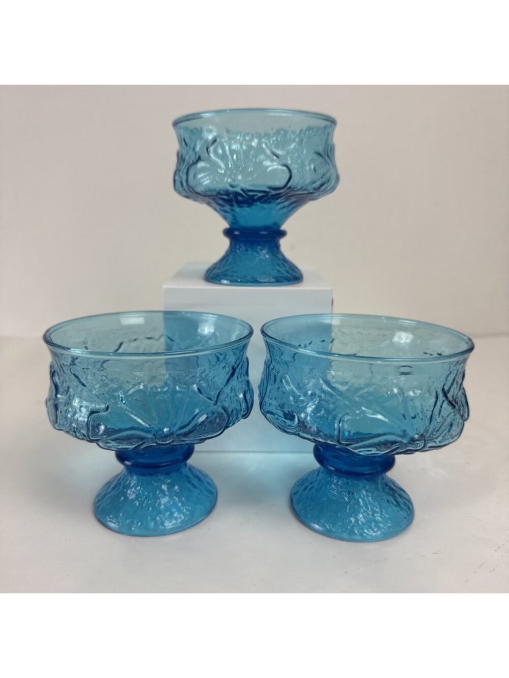(3) Vtg Anchor Hocking Peacock Blue Footed Glass Dessert Cups Dishes Rainflower